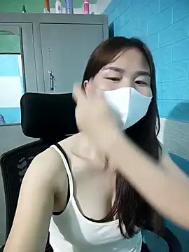 Donatella28 online show from 04.18.26