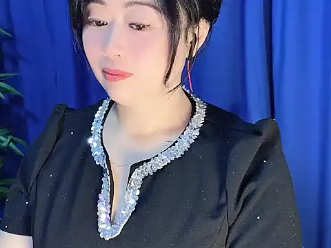 yaoyao22678 online show from 11.19.25