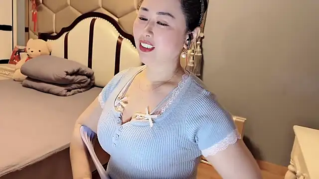 yaoyao22678 online show from 04.08.26