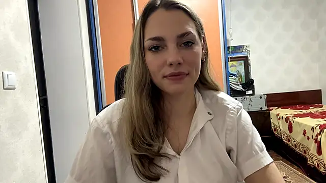 IlanaLafferty online show from 11.12.25