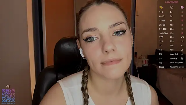 IlanaLafferty online show from 01.11.26