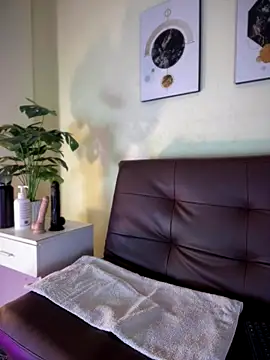 RileyFlame online show from 11.20.25