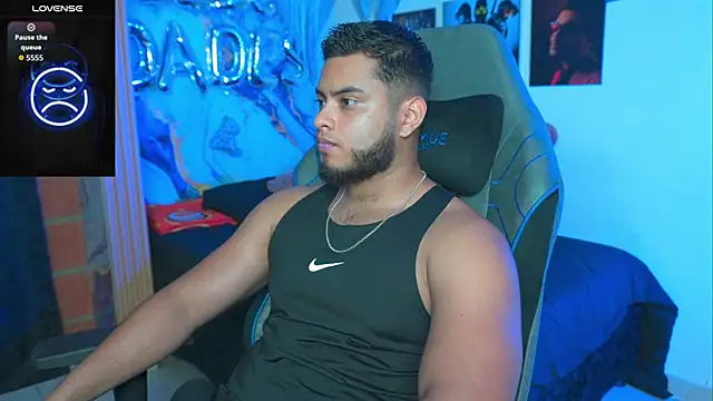 Tiler wolker online show from 04.04.26