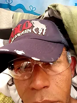 Snapshot of orlexdorlan chatting on 12.18.25 orlexdorlan online show from 12.18.25