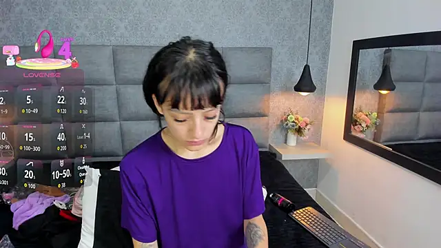 Luna Bella3 online show from 11.28.25