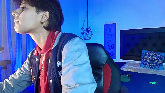 Ghost  Girl  online show from 11.11.25