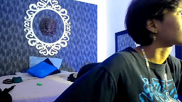 Ghost  Girl  online show from 11.12.25