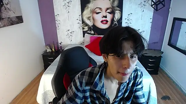 Ghost  Girl  online show from 11.22.25