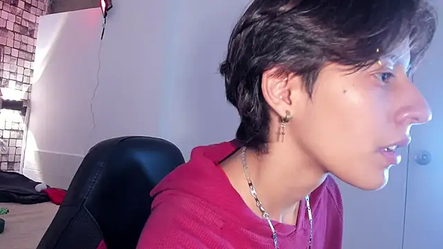 Ghost  Girl  online show from 12.02.25