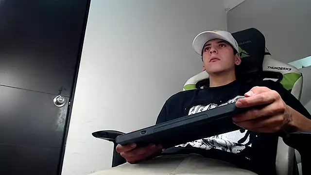 Cash G  online show from 11.21.25