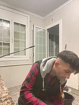 Snapshot of Dondeloquieras4 chatting on 02.16.26 Dondeloquieras4 online show from 02.16.26