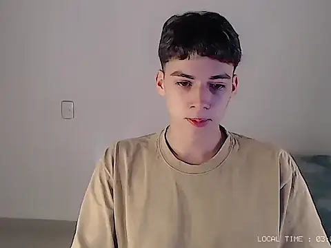 Snapshot of Sett_01 chatting on 10.26.25 Sett 01 online show from 10.26.25