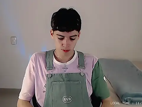 Sett 01 online show from 11.23.25