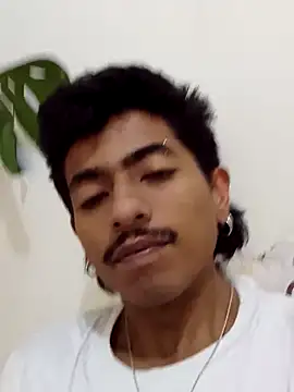 SkinniYamo online show from 04.20.26