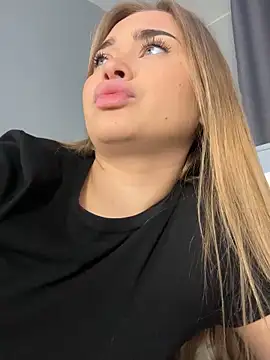 MilaRaven online show from 11.28.25