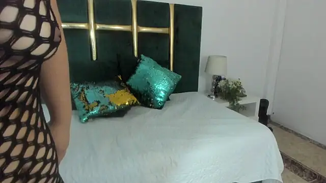 SeleniHot online show from 10.29.25