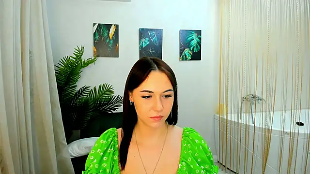 MakeYoueHappy online show from 12.01.25