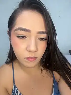 Hannahpradaa  online show from 11.16.25