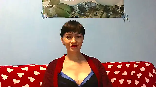 IffetLove42 online show from 11.19.25