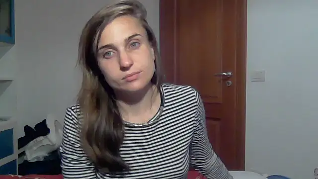 SinnEmily online show from 04.11.26