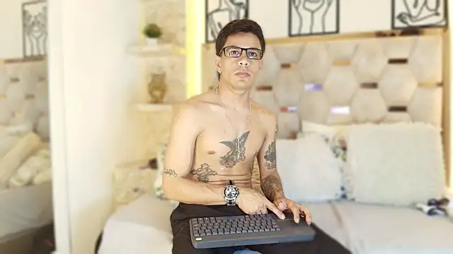 Andrew Haalls online show from 11.26.25