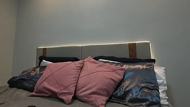 Snapshot of MaryahBlanc chatting on 10.27.25 MaryahBlanc online show from 10.27.25