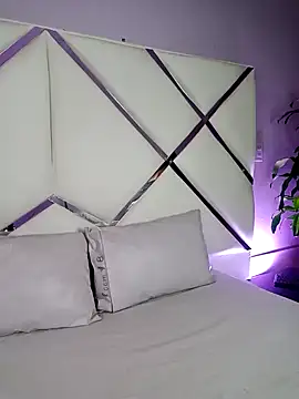 SweetPetiite online show from 11.06.25