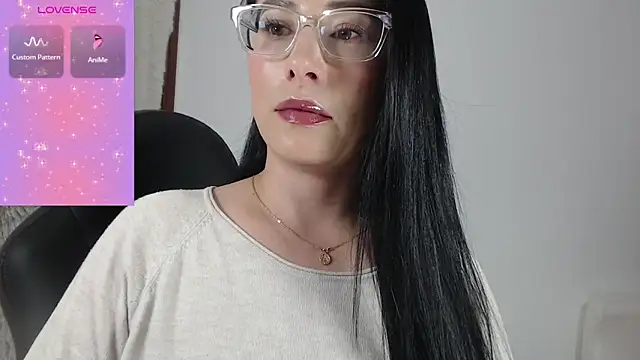 Snapshot of Emma_Hotkiss chatting on 07.16.26 Emma Hotkiss online show from 07.16.26