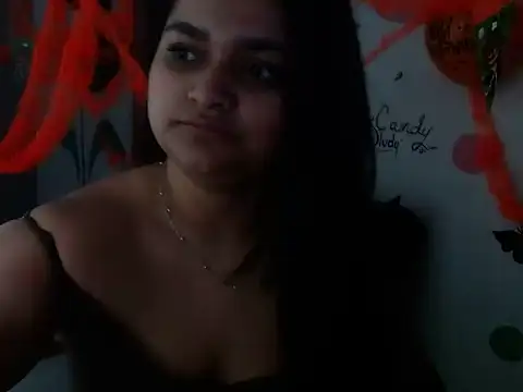 Snapshot of EmmaPayton_ chatting on 10.28.25 EmmaPayton  online show from 10.28.25