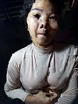 Snapshot of Lovebaby-love chatting on 12.18.25 Lovebaby-love online show from 12.18.25