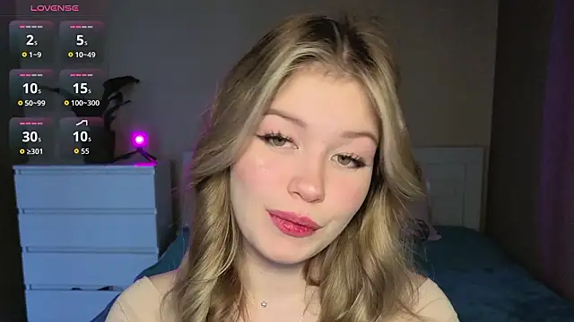 Snapshot of pawsclawss chatting on 03.03.26 pawsclawss online show from 03.03.26