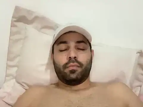 Snapshot of HotCamBR@xh chatting on 10.28.25 HotCamBRxh online show from 10.28.25