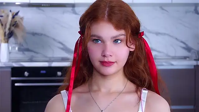 YettaCalabria online show from 12.16.25