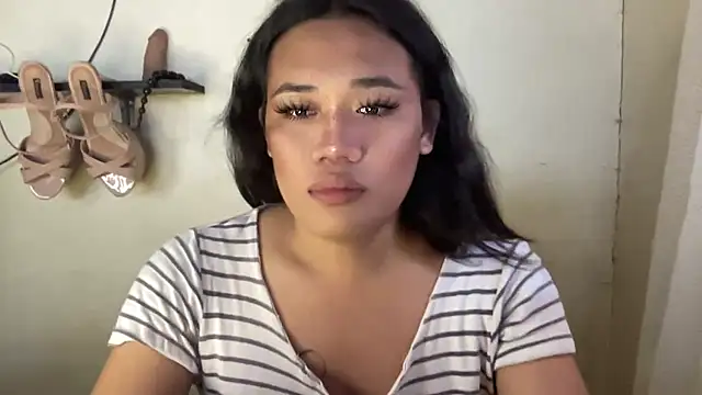 untouchable mia online show from 12.21.25