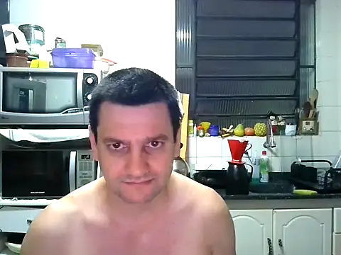 Snapshot of Alex-Naturista chatting on 12.18.25 Alex-Naturista online show from 12.18.25