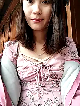 Em xinh01 online show from 11.05.25