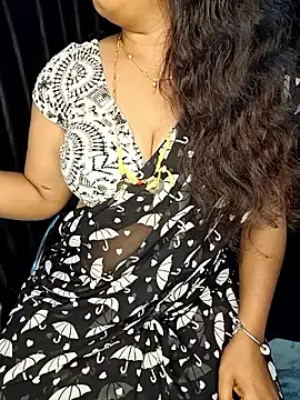 Snapshot of shreyareddy99 chatting on 02.03.26 shreyareddy99 online show from 02.03.26