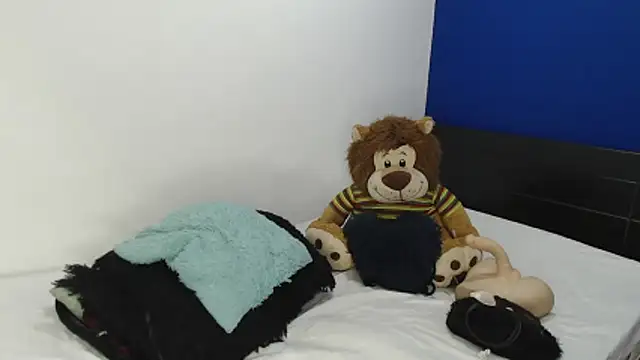 Snapshot of EmmilyConnor chatting on 06.16.26 EmmilyConnor online show from 06.16.26