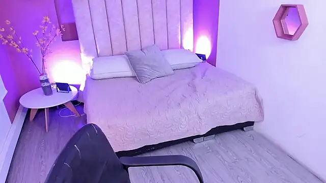 mia jagger online show from 02.07.26