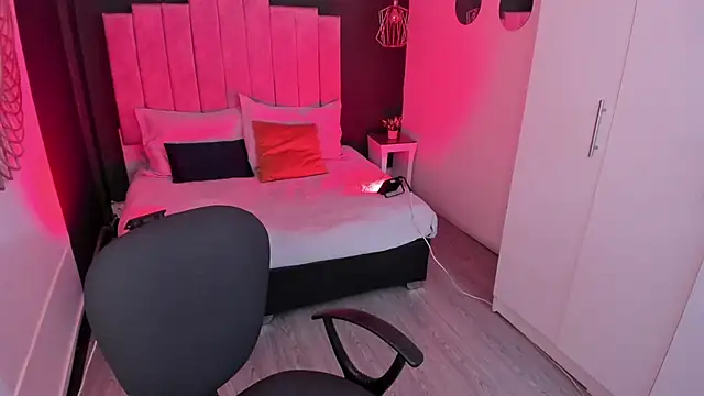 mia jagger online show from 03.21.26