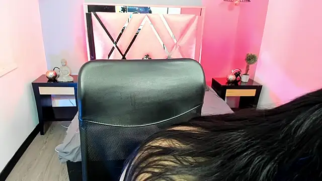 Snapshot of mia_jagger chatting on 07.16.26 mia jagger online show from 07.16.26