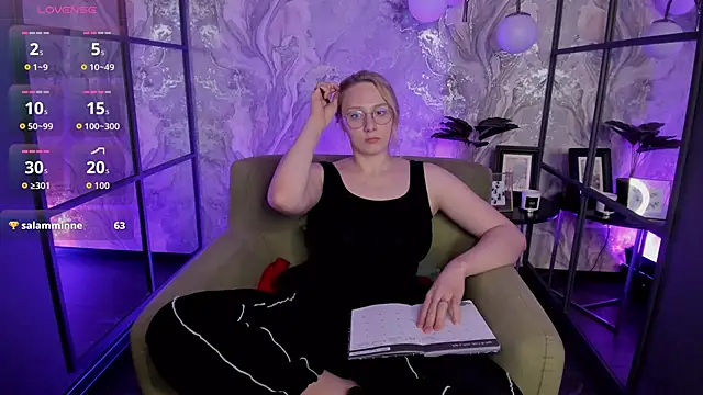 Liana Ln online show from 11.30.25