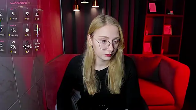 Liana Ln online show from 12.20.25