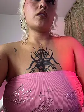 pinkbaddie777 online show from 11.11.25