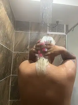 pinkbaddie777 online show from 11.28.25