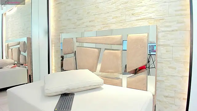 sheinny brown online show from 11.26.25