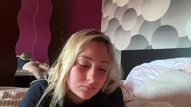 Snapshot of EngelHelene chatting on 07.19.26 EngelHelene online show from 07.19.26