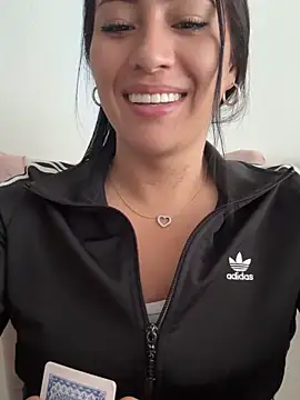 Snapshot of lusara chatting on 10.28.25 lusara online show from 10.28.25