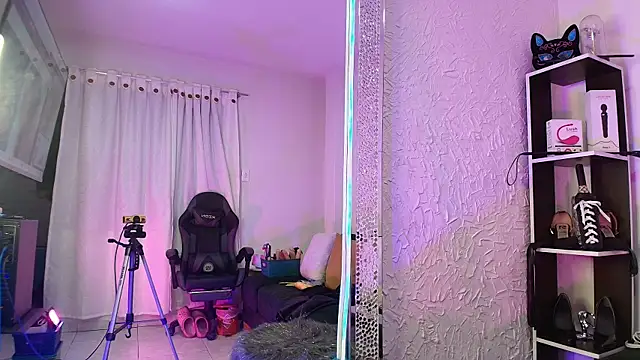 Natasha Amber online show from 11.13.25