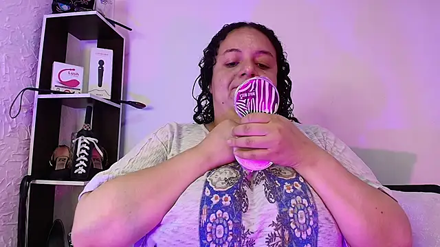 Natasha Amber online show from 11.22.25